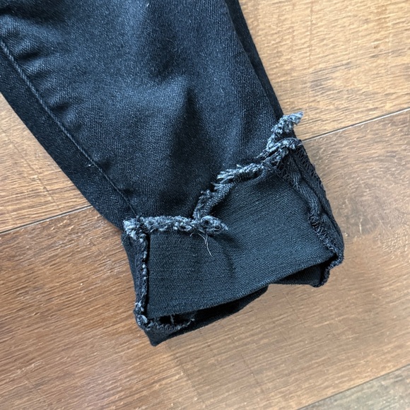 Good American Good Legs Black Skinny Jeans - Picture 4 of 8